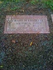 Mary Bernadette Victoria's grave and headstone.